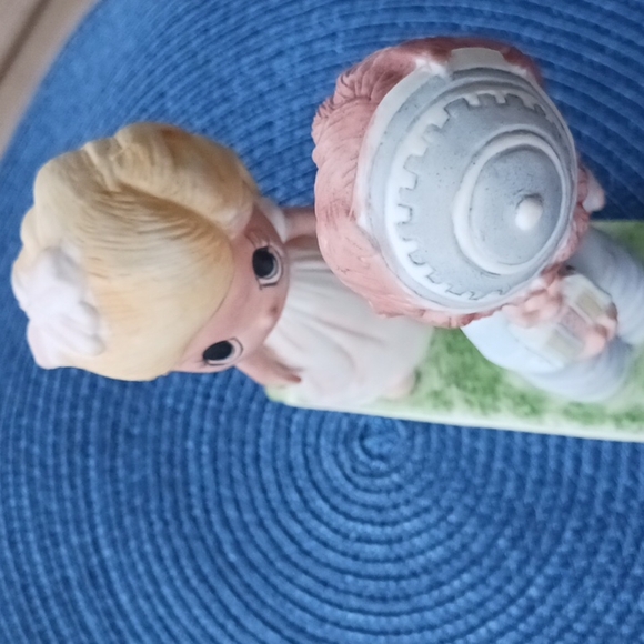 Vintage 1984 Jane-Deveaux, Inc figurine - Picture 10 of 16